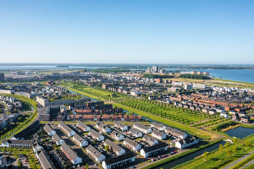 Dit is een foto van het werkgebied in Breda waar Glasvezelbehang Breda werkzaam is.